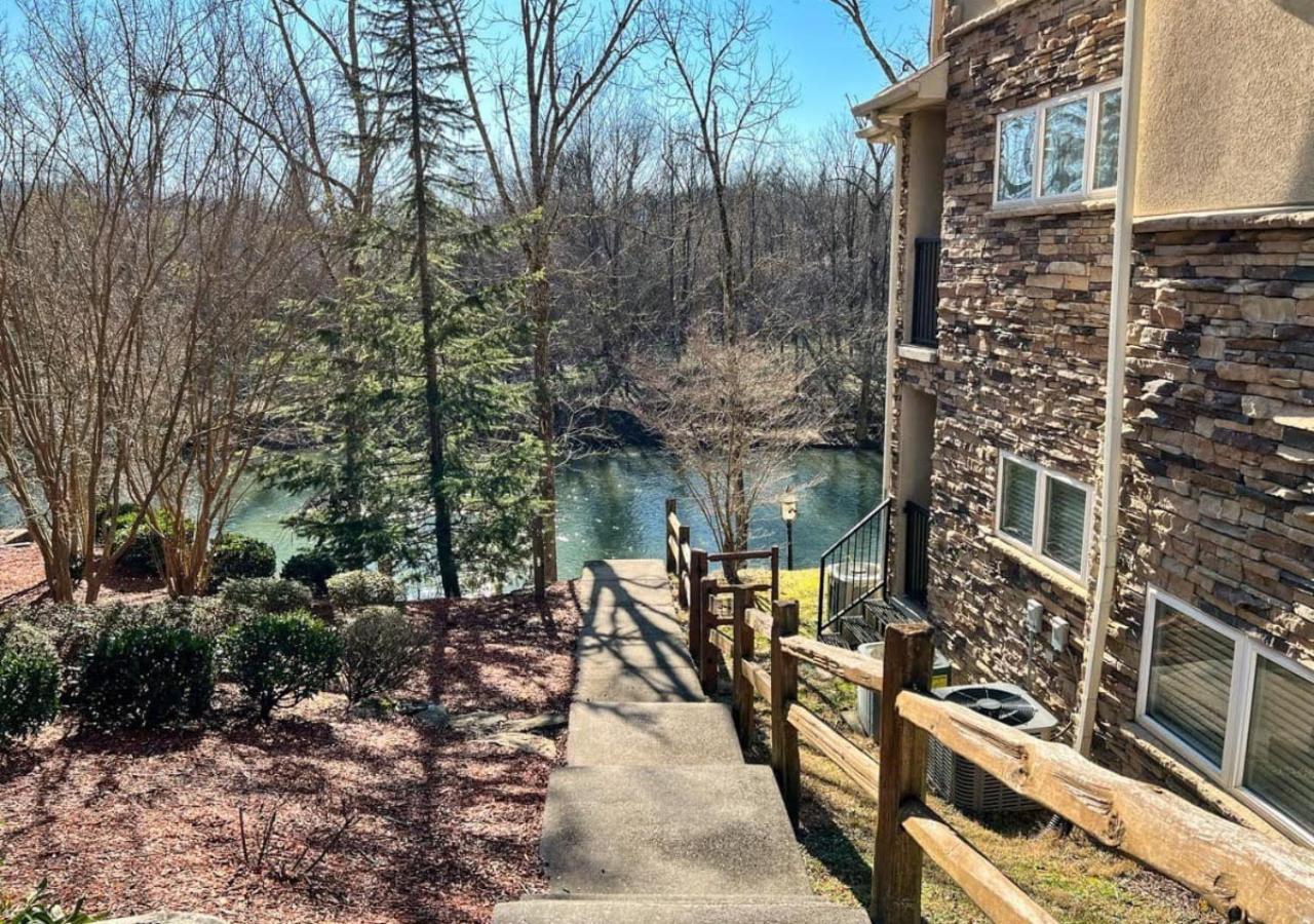 Relaxing Condo On The River - New Air Hockey Table Pigeon Forge Exterior foto