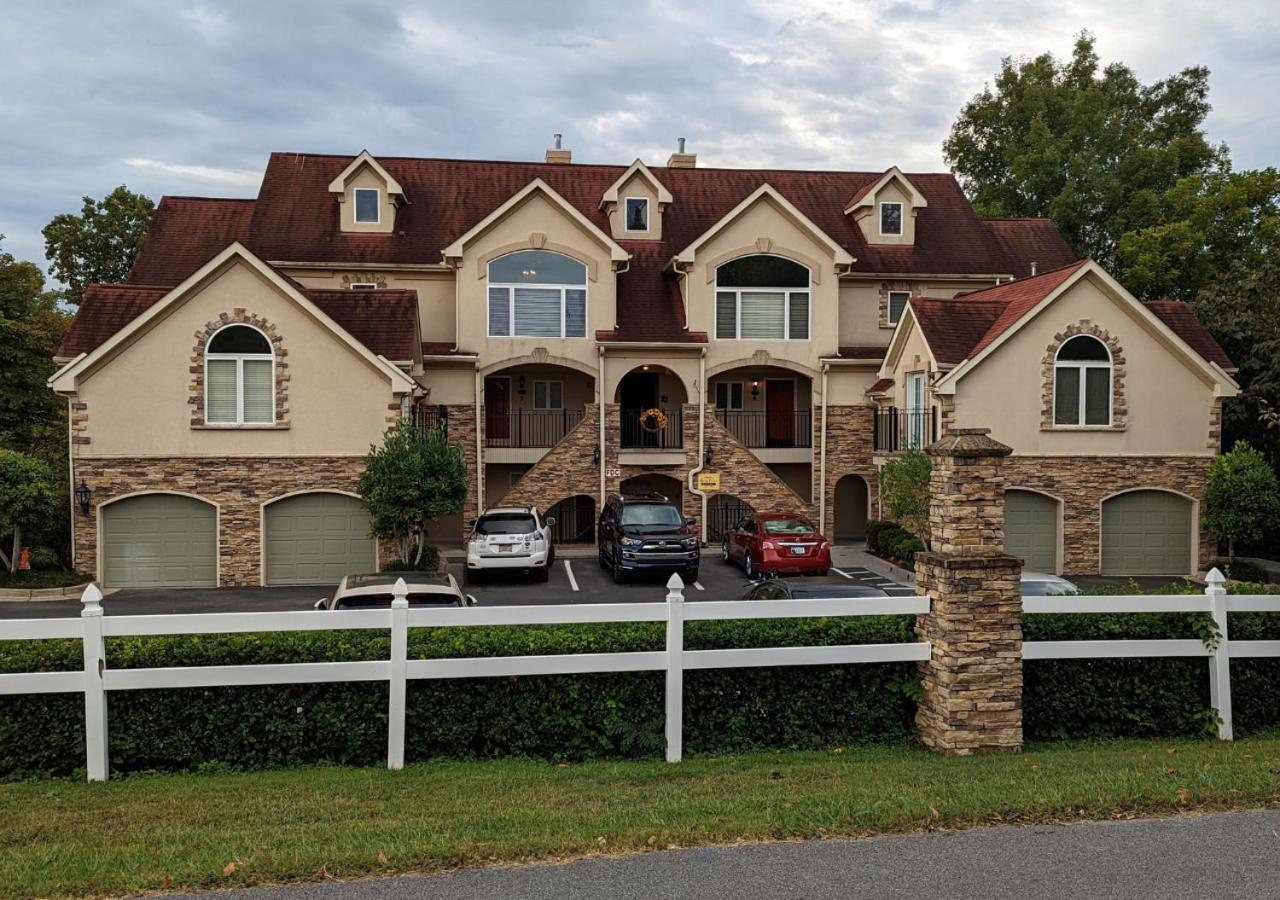 Relaxing Condo On The River - New Air Hockey Table Pigeon Forge Exterior foto